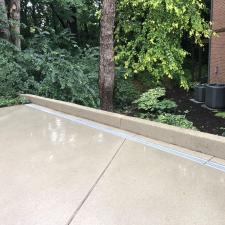 Driveway-Concrete-Cleaning-in-Bellbrook-OH 4