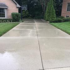 Driveway-Concrete-Cleaning-in-Bellbrook-OH 5